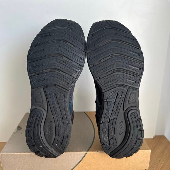 Brooks Anthem 9 ‘Ebony Black’ Men Running Sneakers - SZ 9.5 main image 10